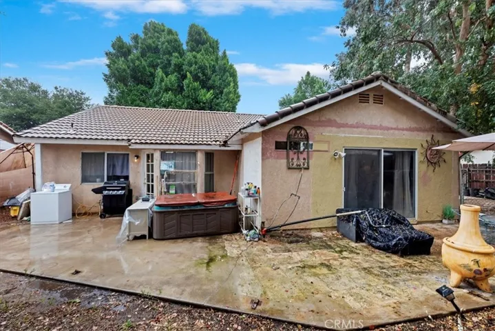 156 S Loretta, Rialto, California 92376