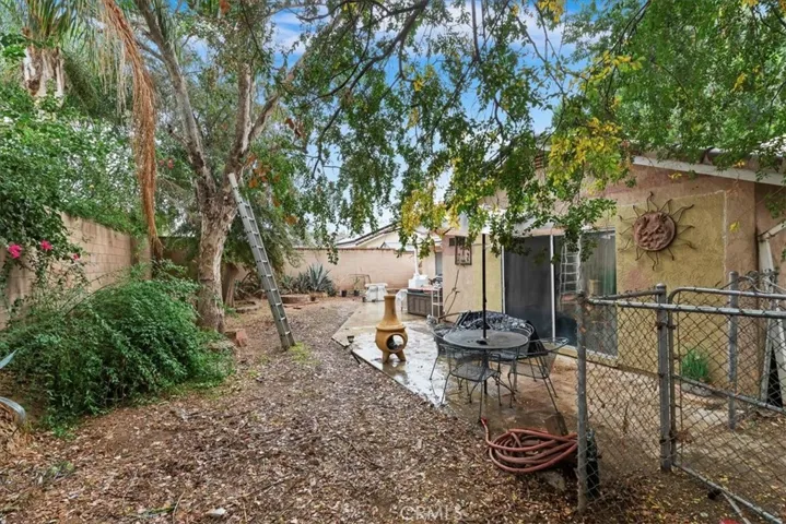 156 S Loretta, Rialto, California 92376