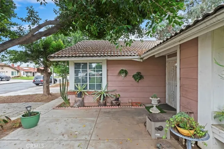156 S Loretta, Rialto, California 92376