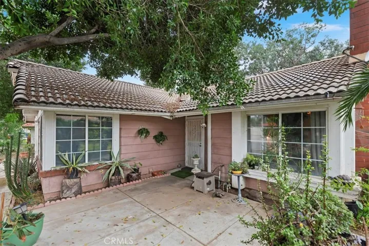 156 S Loretta, Rialto, California 92376