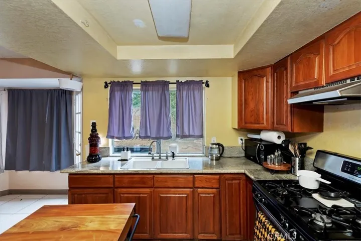 156 S Loretta, Rialto, California 92376