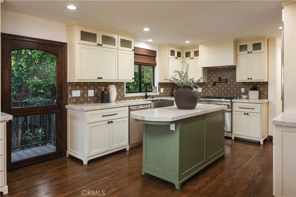 33791 Granada Drive, Dana Point, California 92629 home-pic-9