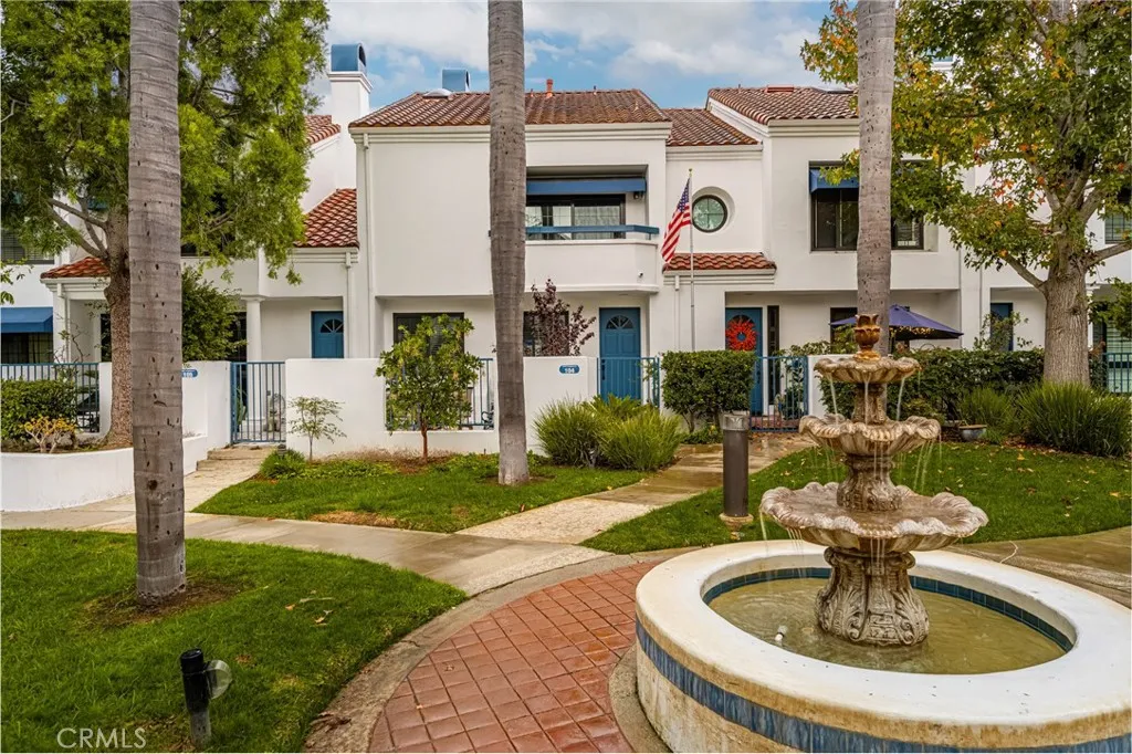 19451 Pompano 104, Huntington Beach, California 92648 home-pic-2