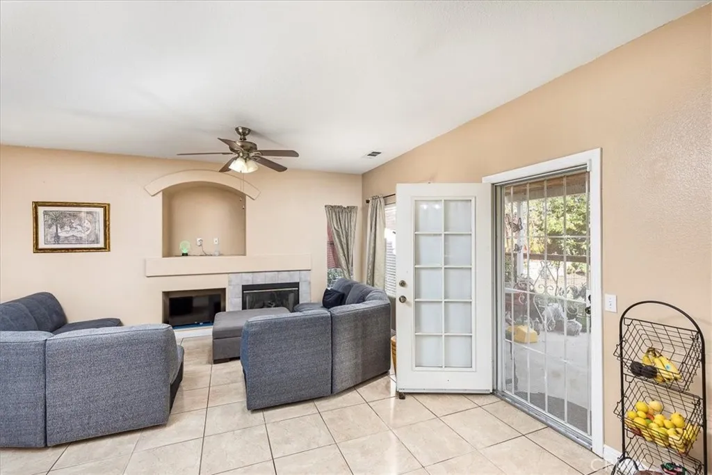 22890 Timber, Wildomar, California 92595 home-pic-7