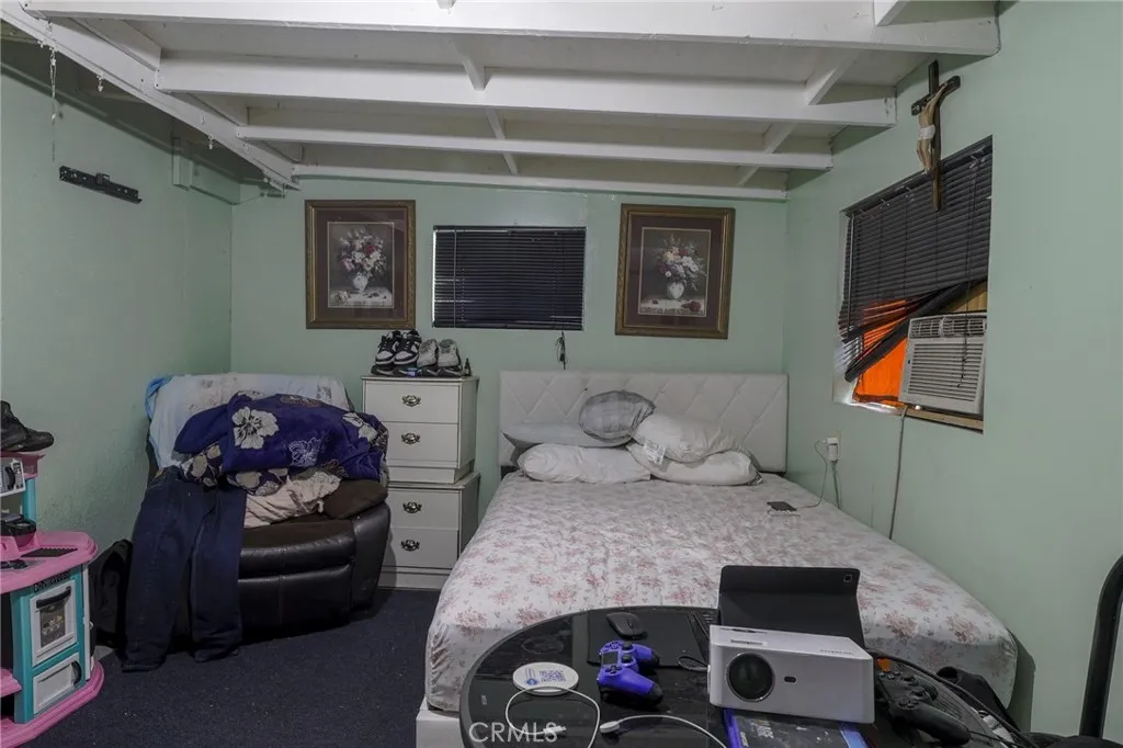 2310 S Olive, Santa Ana, California 92707 home-pic-7