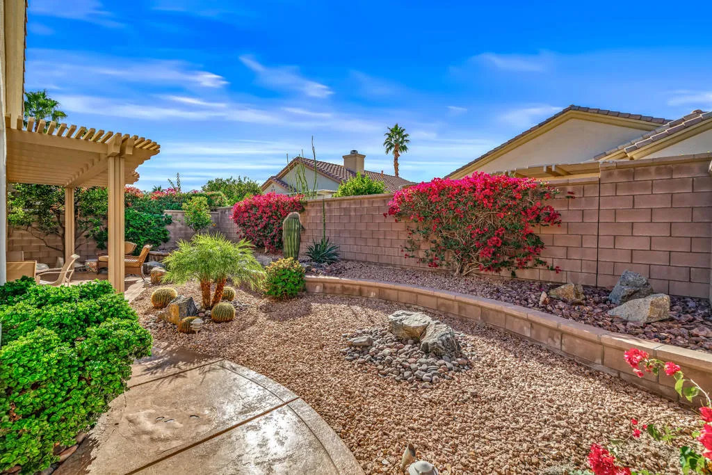 35401 Staccato Street, Palm Desert, California 92211 home-pic-35