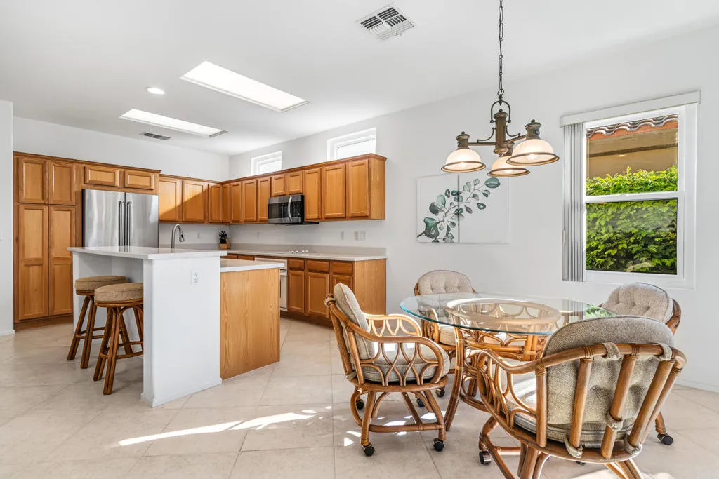 35401 Staccato Street, Palm Desert, California 92211 home-pic-16