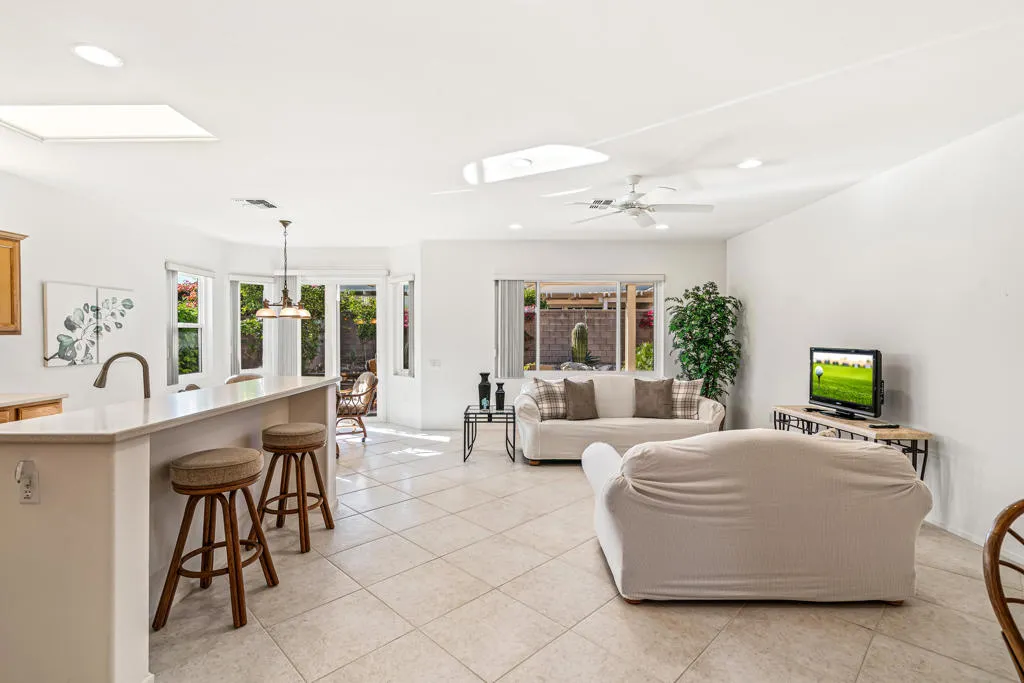 35401 Staccato Street, Palm Desert, California 92211 home-pic-7