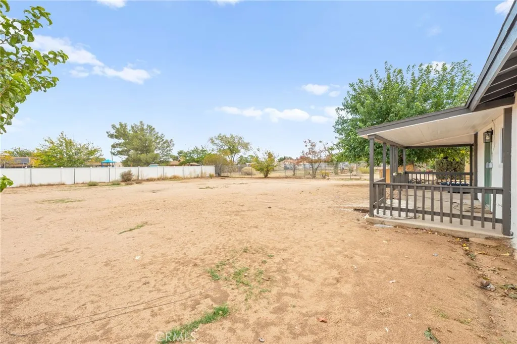 15512 Pahute, Victorville, California 92395 home-pic-33
