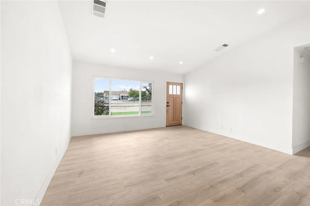 15512 Pahute, Victorville, California 92395 home-pic-22