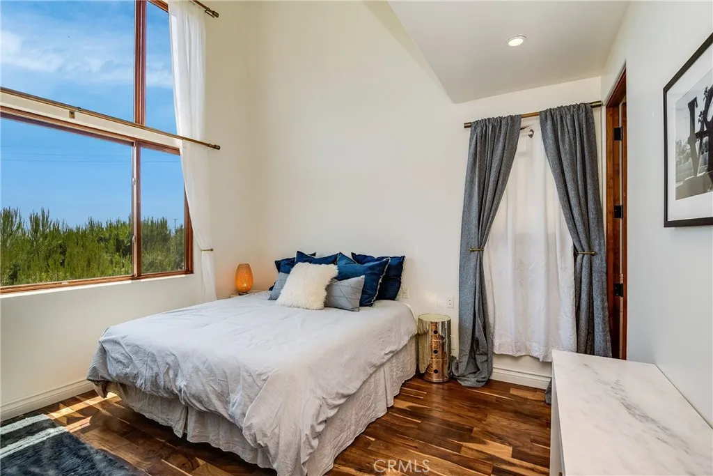 26616 Ocean View Drive, Malibu, California 90265 home-pic-25