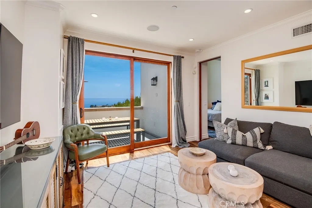 26616 Ocean View Drive, Malibu, California 90265 home-pic-14