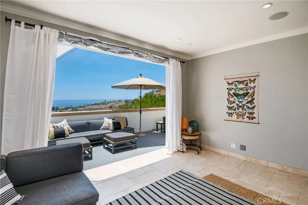 26616 Ocean View Drive, Malibu, California 90265 home-pic-12