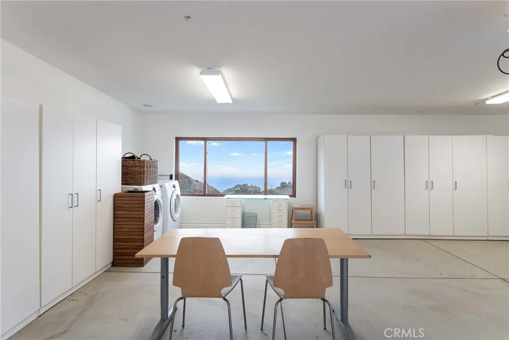26616 Ocean View Drive, Malibu, California 90265 home-pic-40