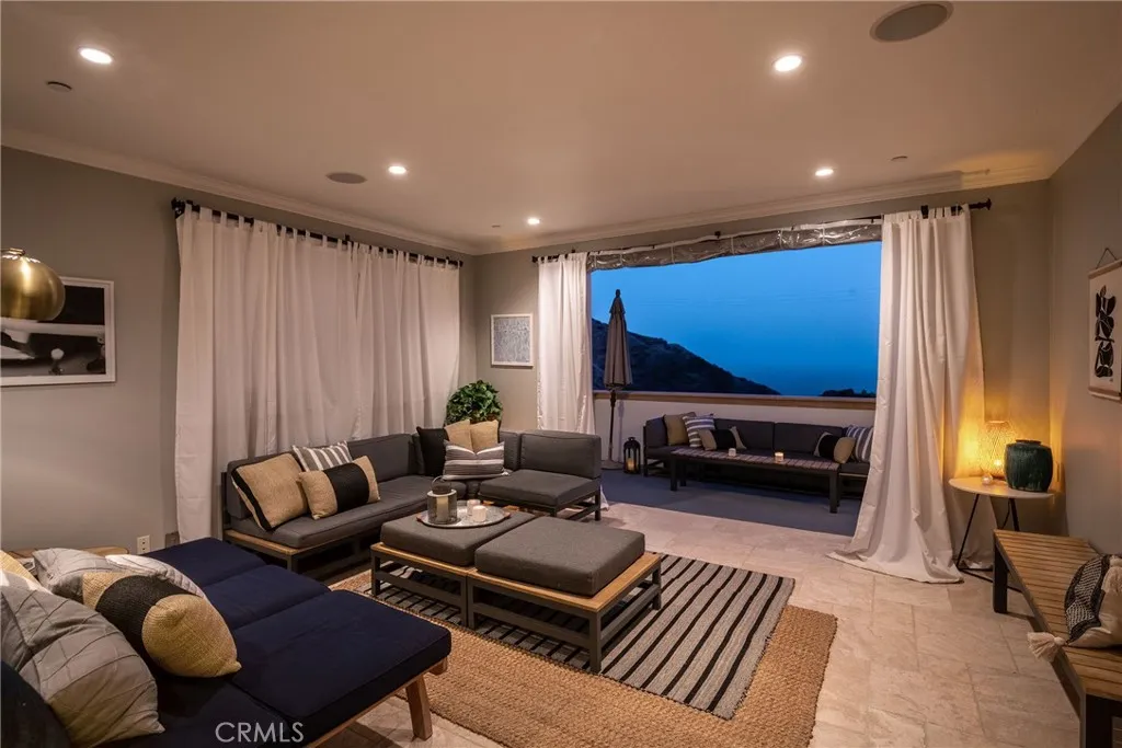 26616 Ocean View Drive, Malibu, California 90265 home-pic-51