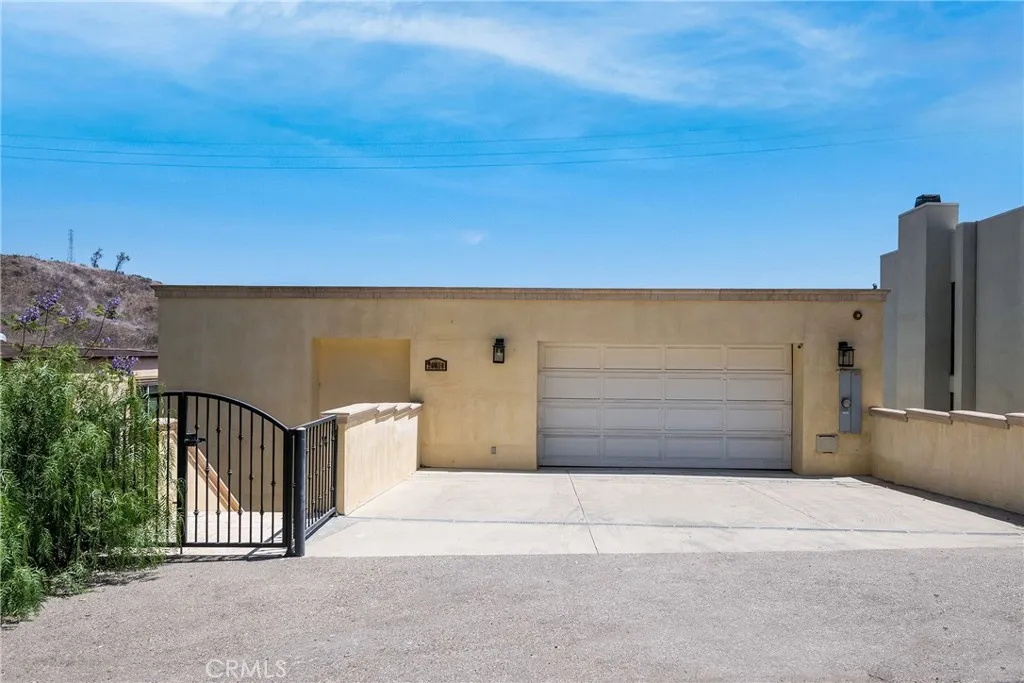 26616 Ocean View Drive, Malibu, California 90265 home-pic-1