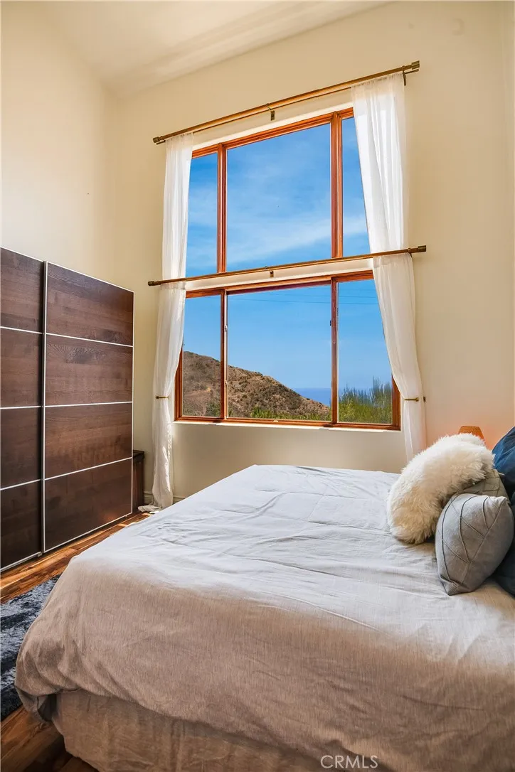 26616 Ocean View Drive, Malibu, California 90265 home-pic-27
