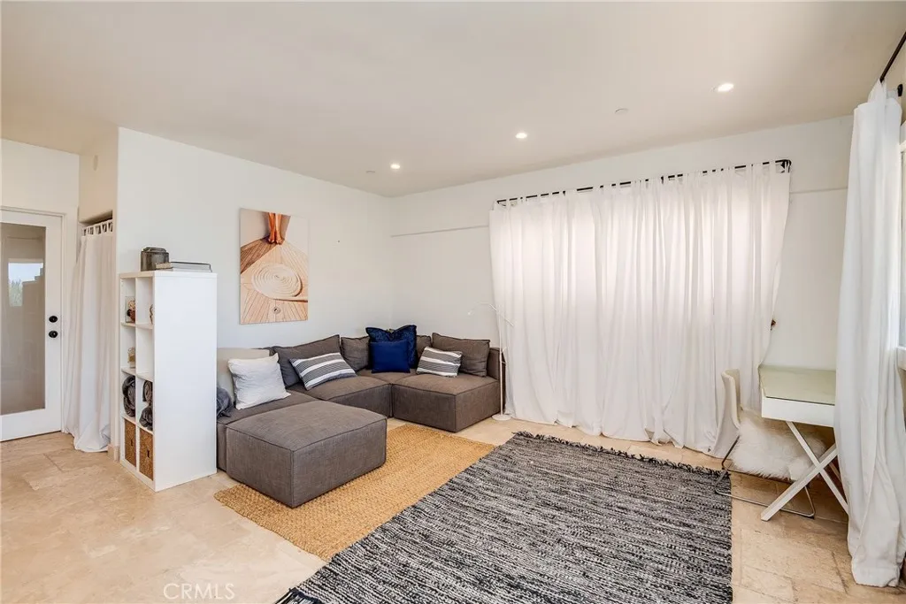 26616 Ocean View Drive, Malibu, California 90265 home-pic-36