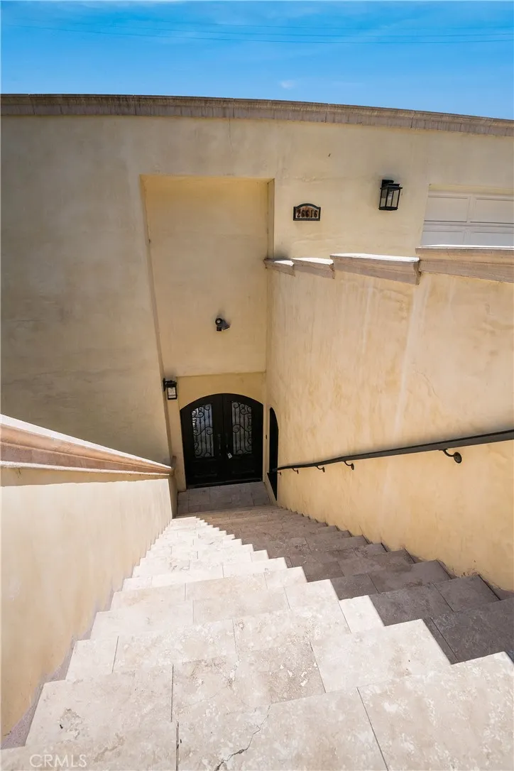26616 Ocean View Drive, Malibu, California 90265 home-pic-3