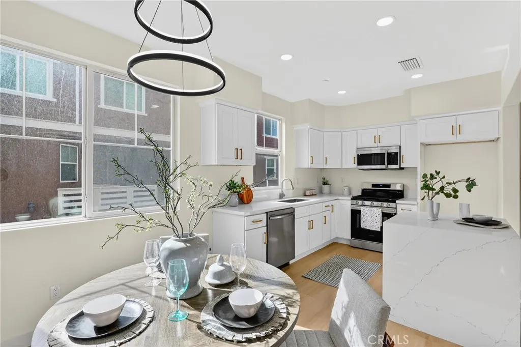 1960 Annandale Way, Pomona, California 91767 home-pic-14