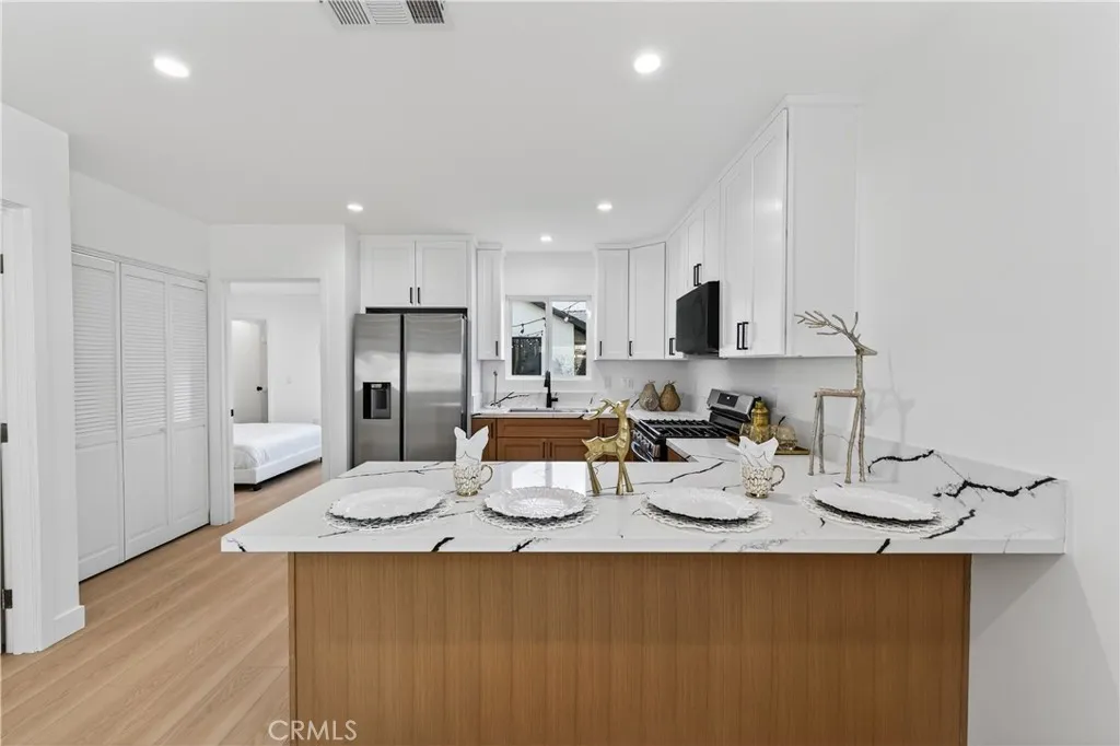 11113 1/2 S Budlong Avenue, Los Angeles, California 90044 home-pic-18