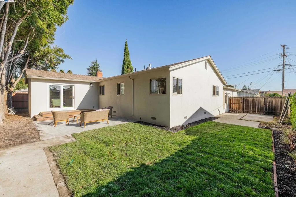 1980 Dayton Ave, San Leandro, California 94579 home-pic-18