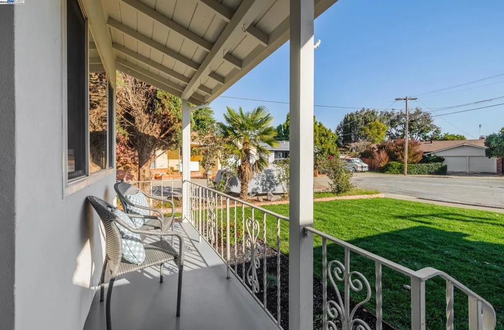 1980 Dayton Ave, San Leandro, California 94579 home-pic-8