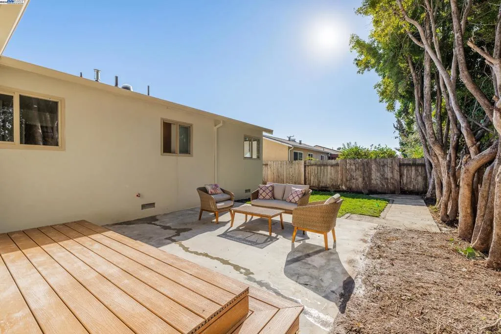 1980 Dayton Ave, San Leandro, California 94579 home-pic-21