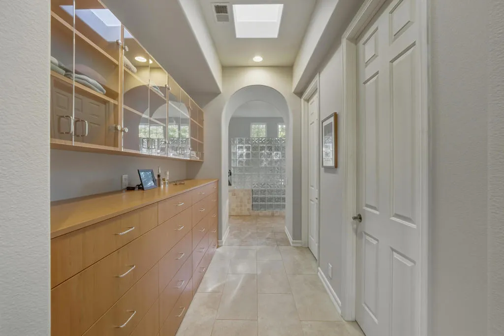 56 Oakmont Drive, Rancho Mirage, California 92270 home-pic-18