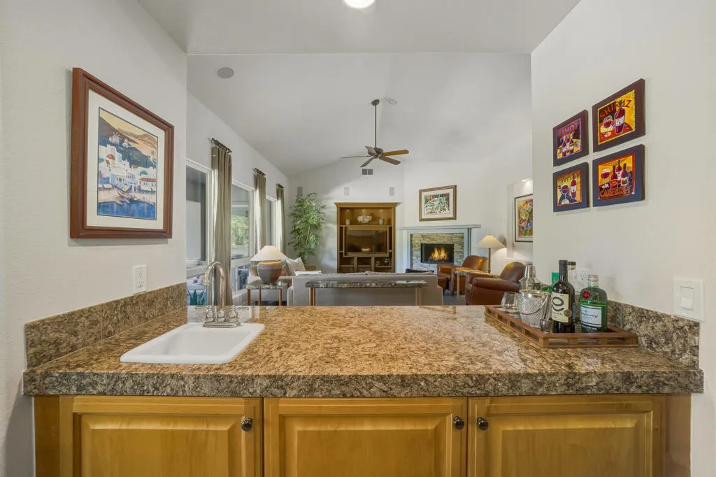 56 Oakmont Drive, Rancho Mirage, California 92270 home-pic-15