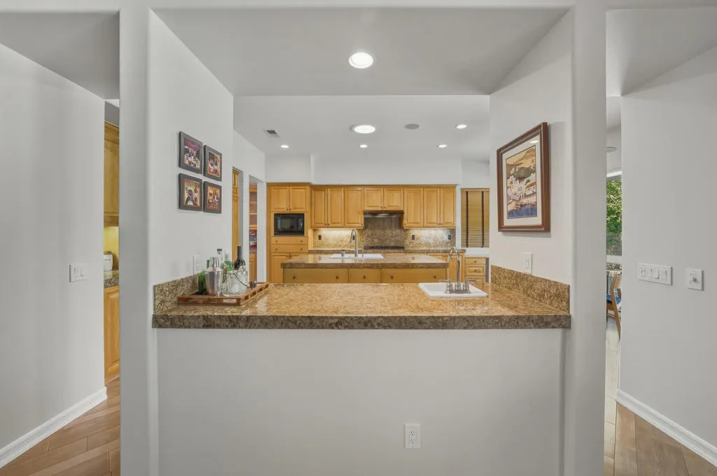 56 Oakmont Drive, Rancho Mirage, California 92270 home-pic-10