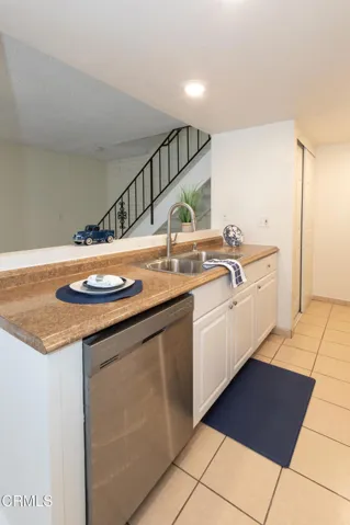 13 1231 Saratoga Ave (Ventura CA)