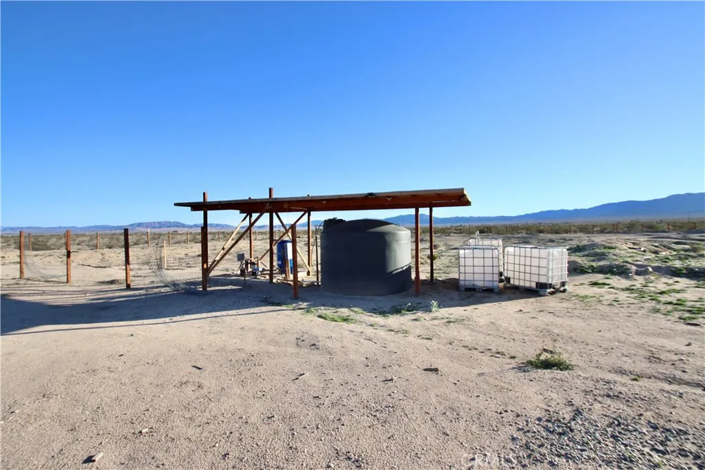 81371 Garden, Twentynine Palms, California 92277 home-pic-2