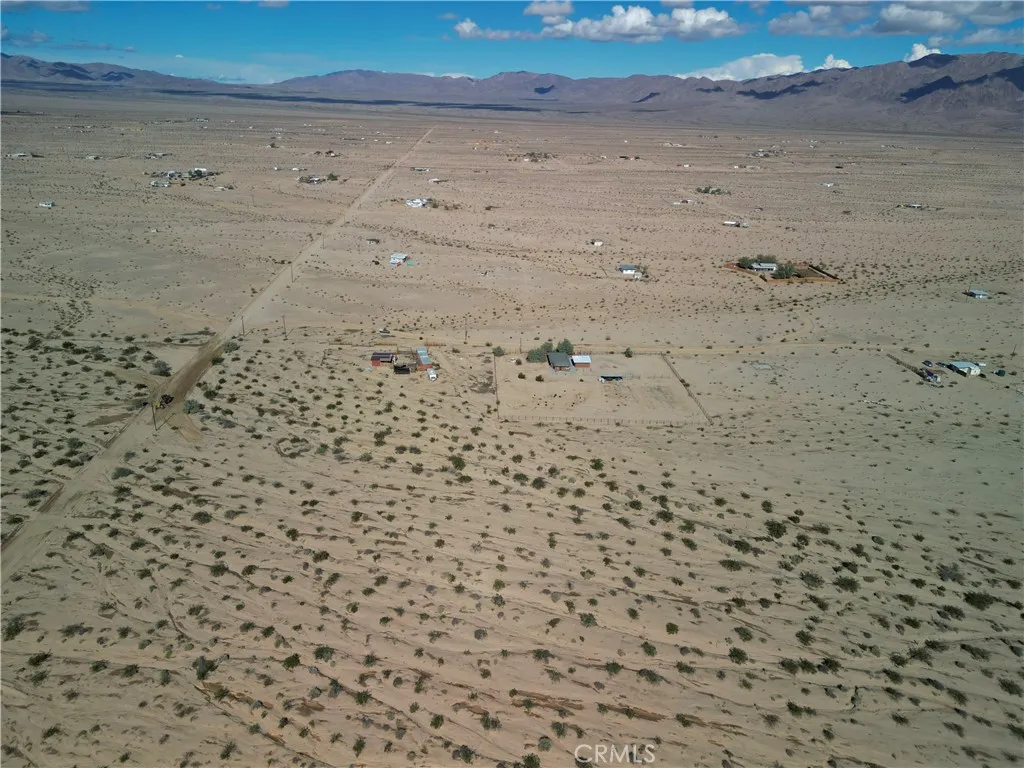 81371 Garden, Twentynine Palms, California 92277 home-pic-28