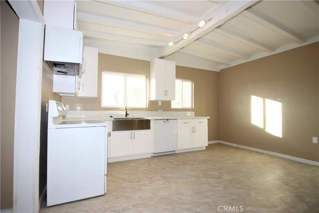 81371 Garden, Twentynine Palms, California 92277 home-pic-10