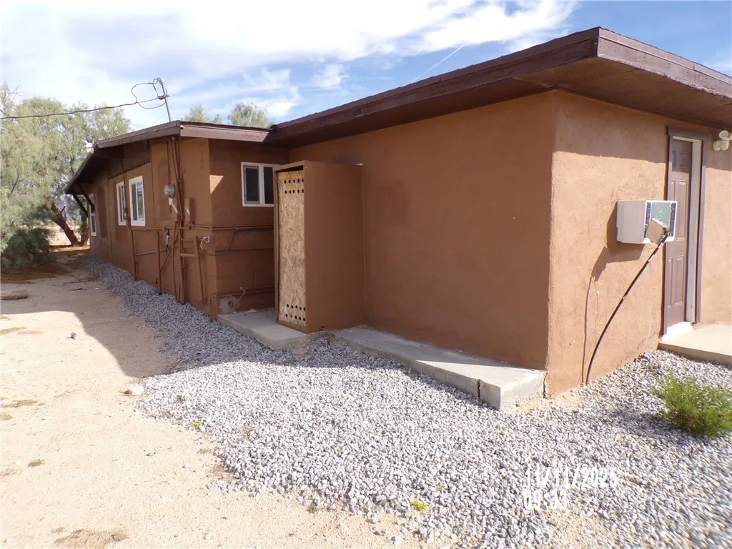 81371 Garden, Twentynine Palms, California 92277 home-pic-7