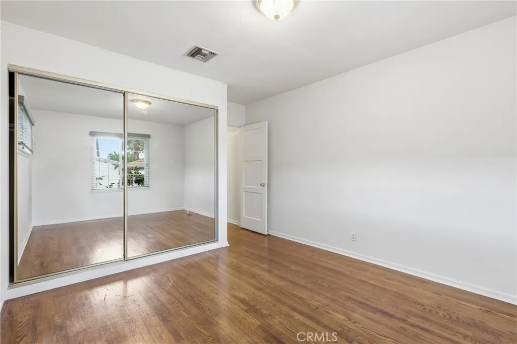16753 Magnolia, Encino, California 91436 home-pic-12