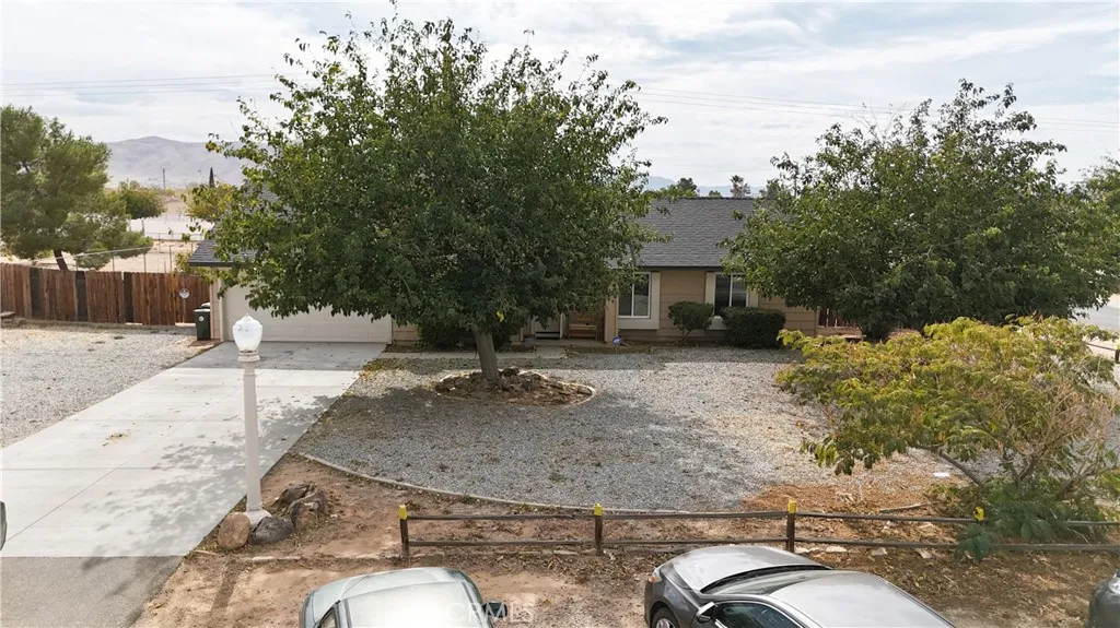 21101 Sitkan Rd, Apple Valley, California 92308 home-pic-0