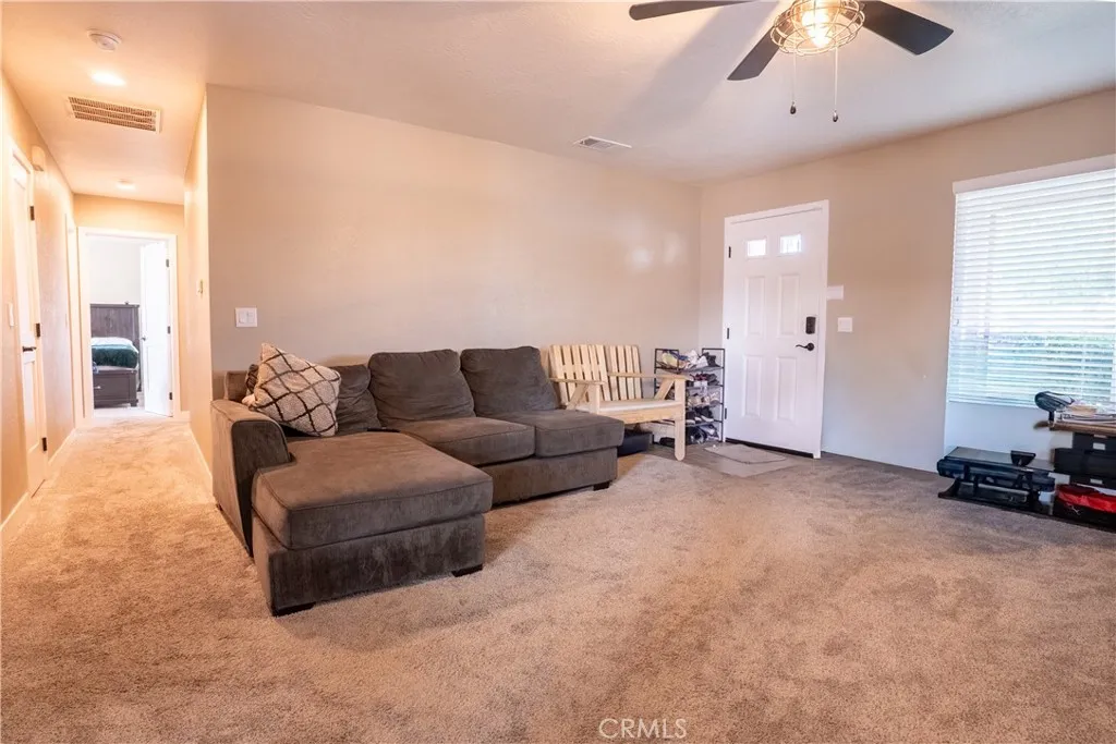 21101 Sitkan Rd, Apple Valley, California 92308 home-pic-7
