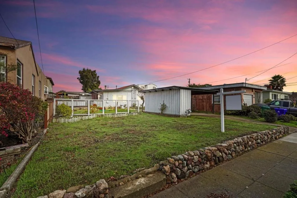 3315 Esmond Avenue, Richmond, California 94805 home-pic-0