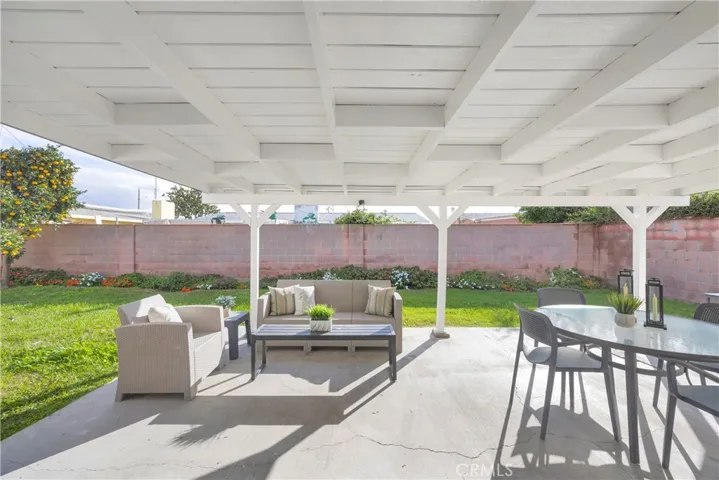 5884 Los Encinos, Buena Park, California 90620