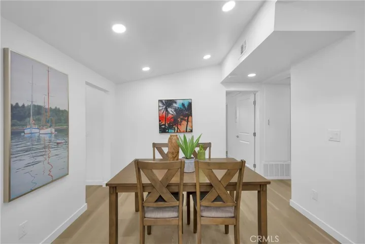 5884 Los Encinos, Buena Park, California 90620