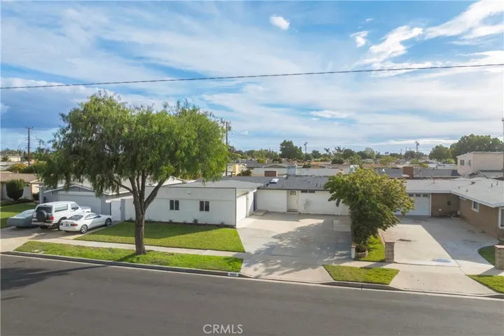 5884 Los Encinos, Buena Park, California 90620