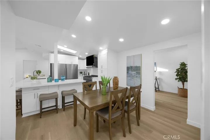 5884 Los Encinos, Buena Park, California 90620