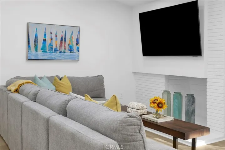 5884 Los Encinos, Buena Park, California 90620