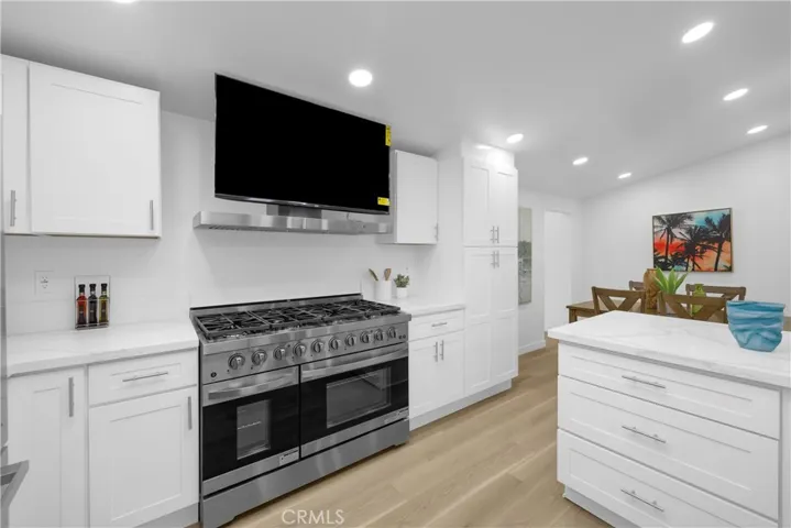5884 Los Encinos, Buena Park, California 90620