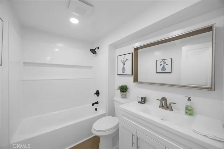 5884 Los Encinos, Buena Park, California 90620