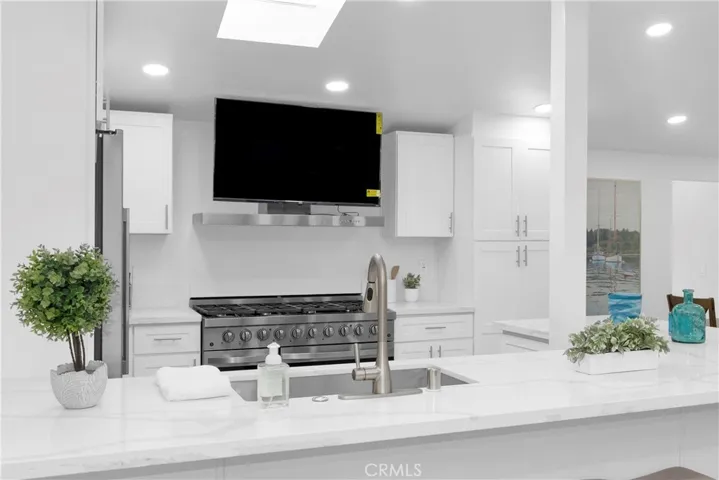 5884 Los Encinos, Buena Park, California 90620