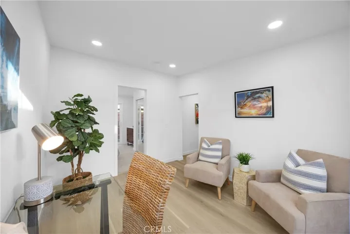 5884 Los Encinos, Buena Park, California 90620