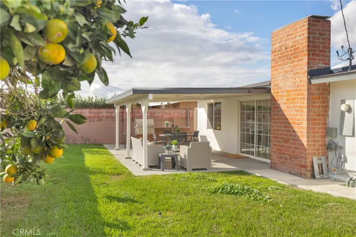 5884 Los Encinos, Buena Park, California 90620